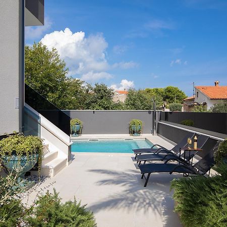 Apartments Sara II Liznjan Ngoại thất bức ảnh