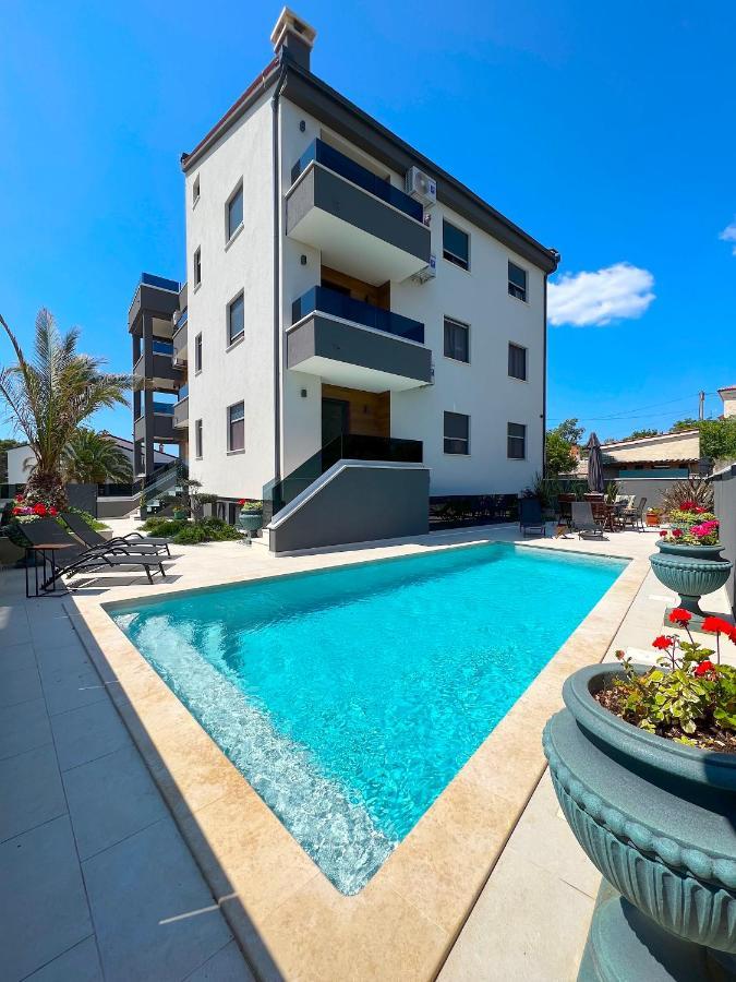 Apartments Sara II Liznjan Ngoại thất bức ảnh