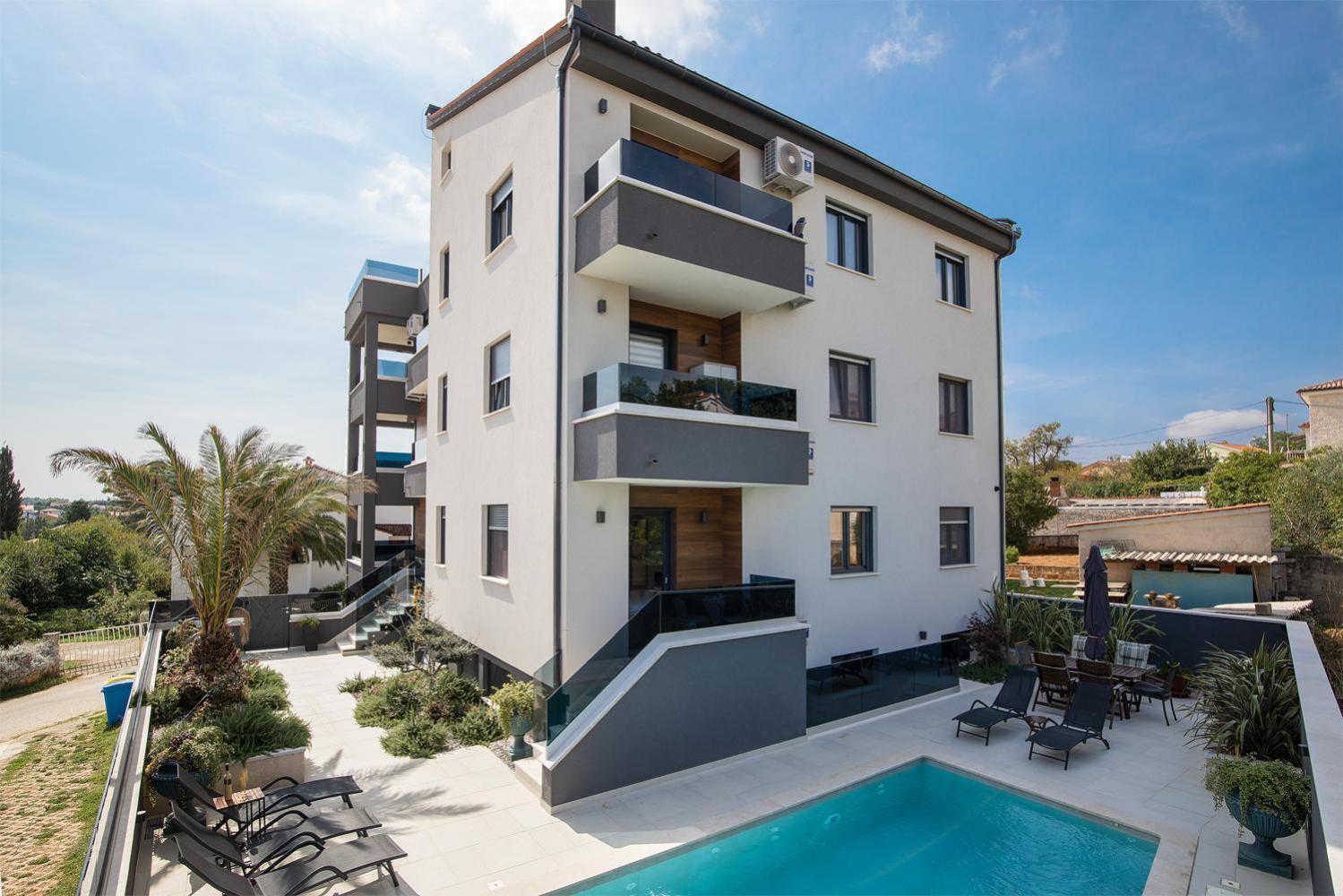 Apartments Sara II Liznjan Ngoại thất bức ảnh